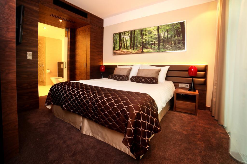 Hotel Narvil Conference & Spa سيروتك المظهر الخارجي الصورة